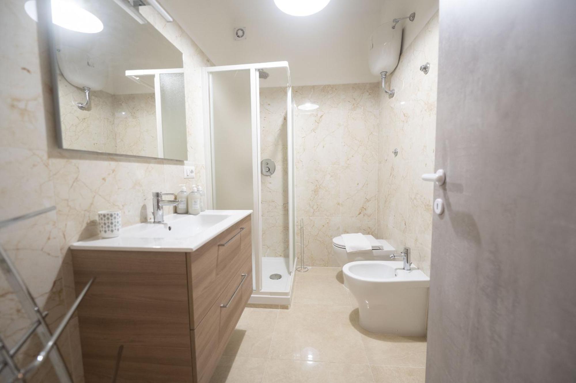 Spacious And Bright 3br Family * Rom